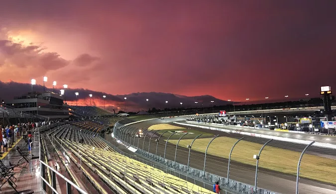 iowa-speedway-night