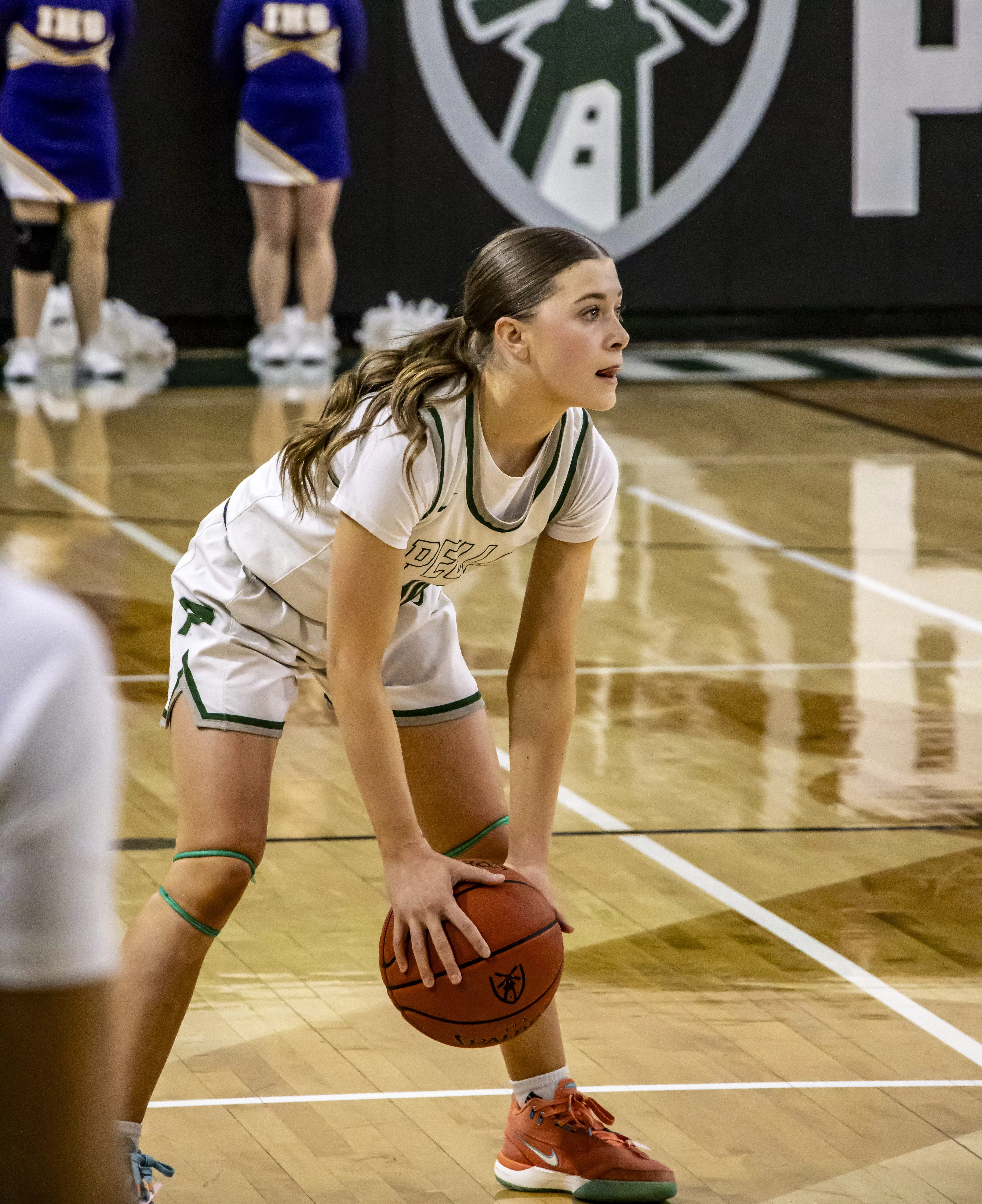 pella-basketball-senior-night-2025_018