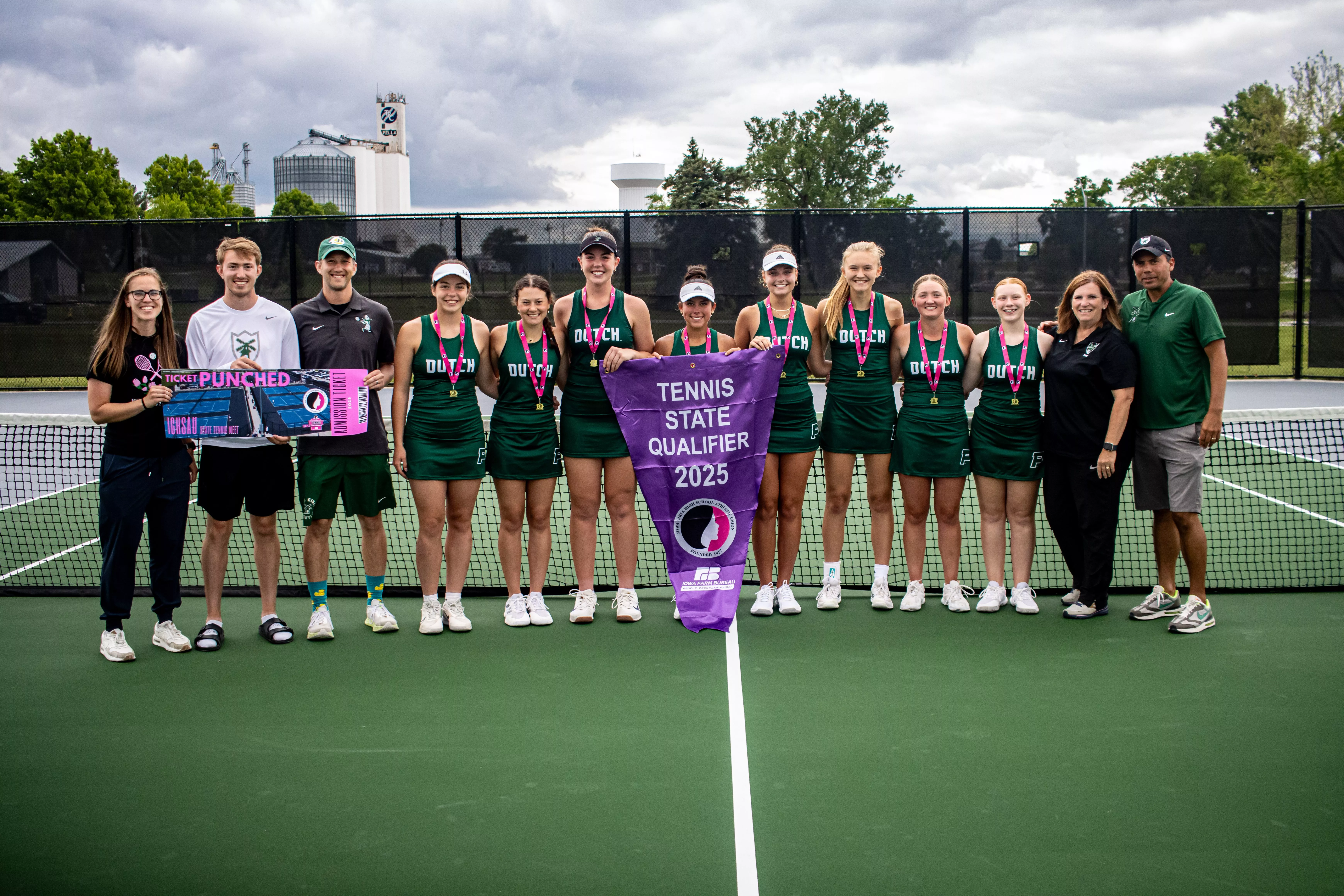 pella-girls-tennis-2025-qualifier-state-17