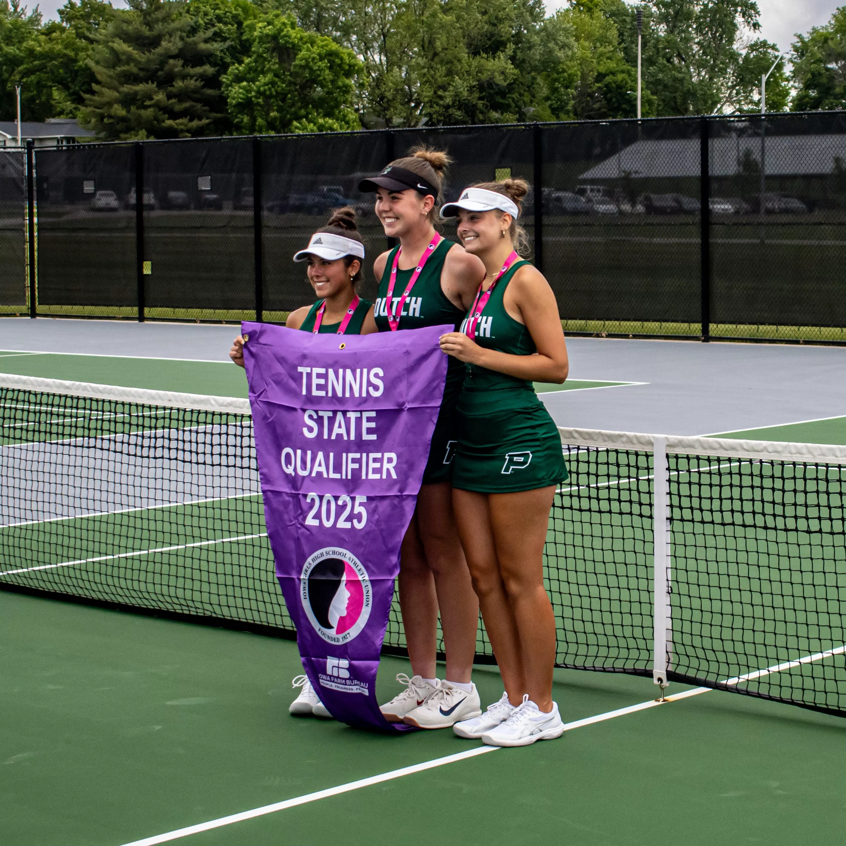 pella-girls-tennis-2025-qualifier-state-21