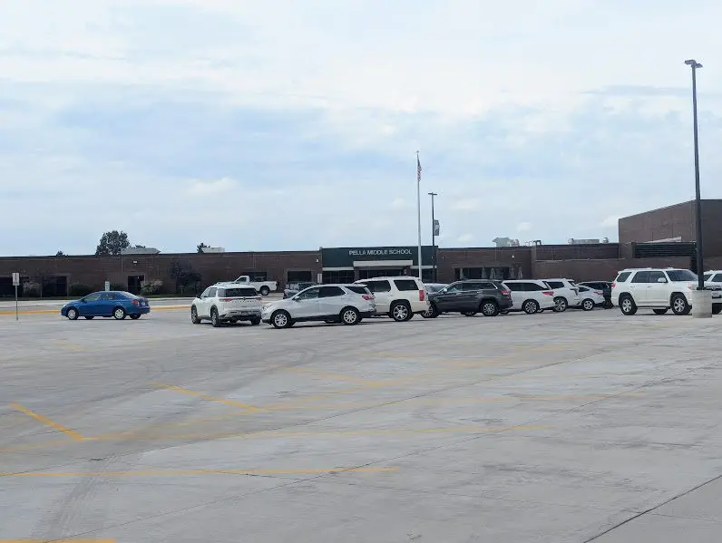 pella-middle-school-parking-lot-2025