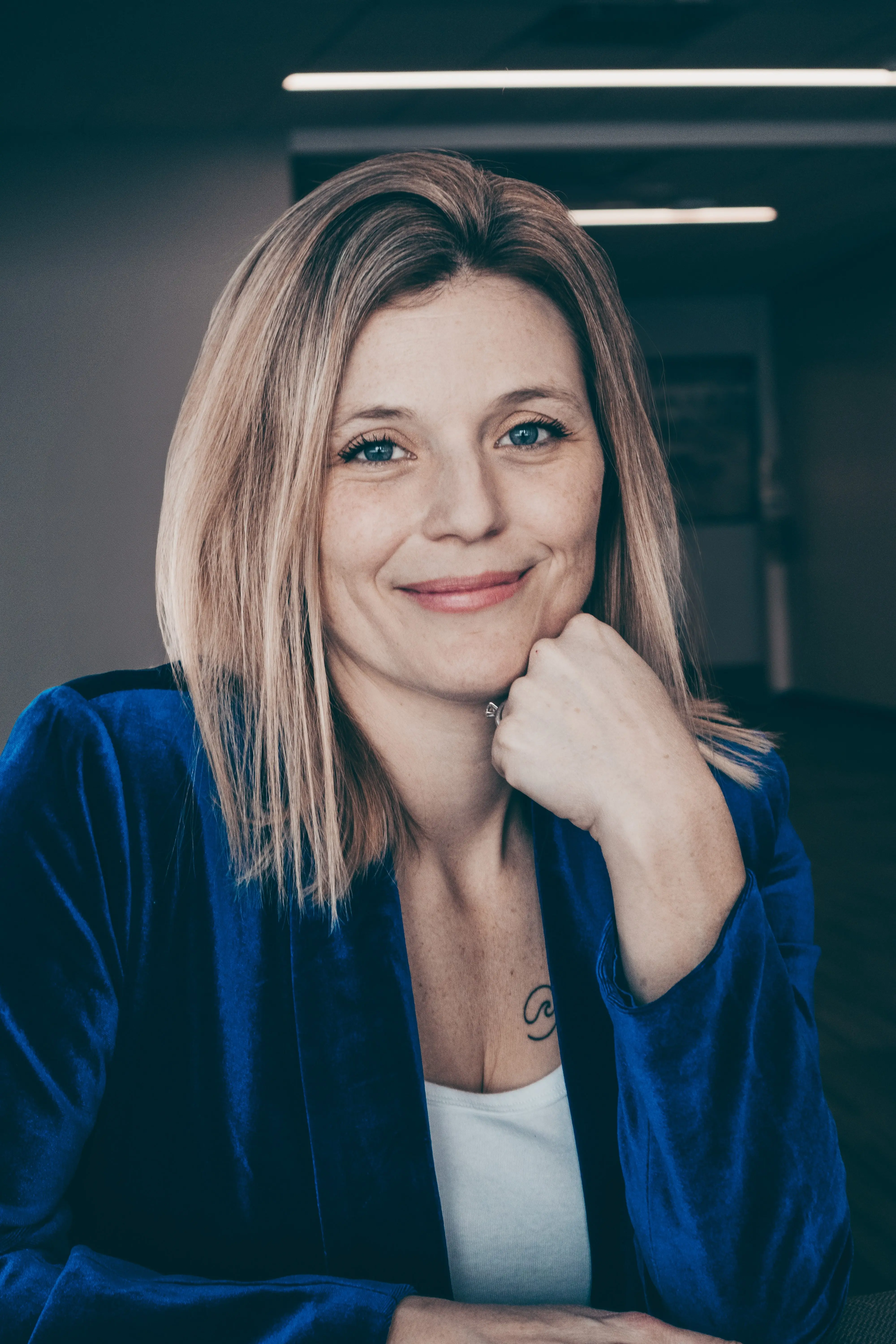 angela-youngers