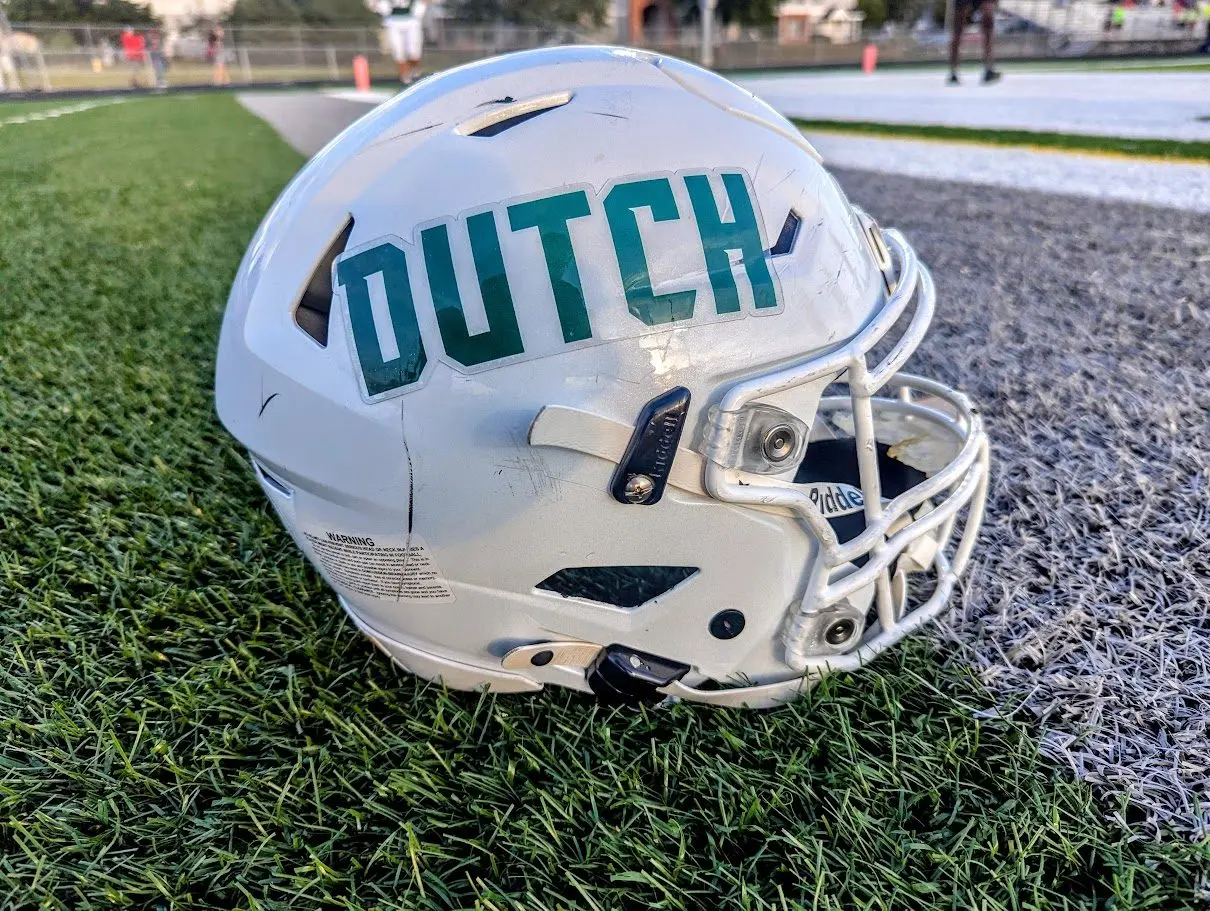 pella-football-helmet-2025