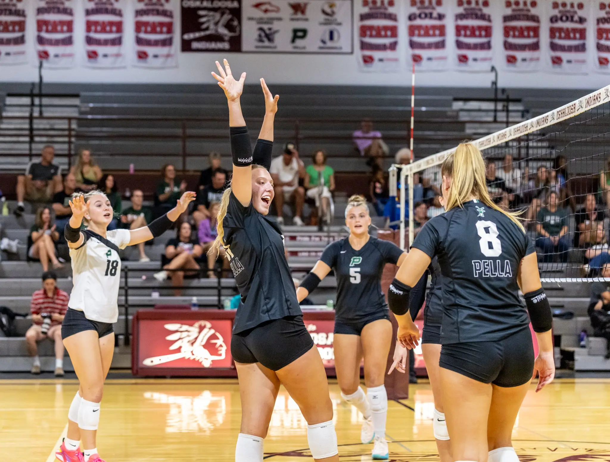 pella-volleyball-vs-oskaloosa-2025-46
