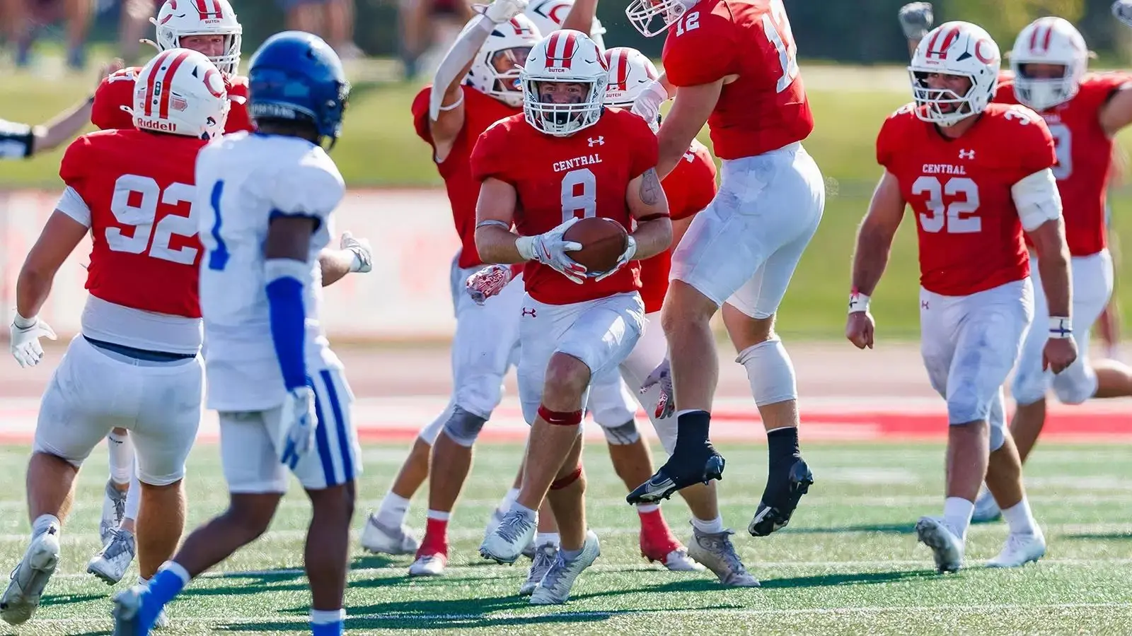 central-college-football-7