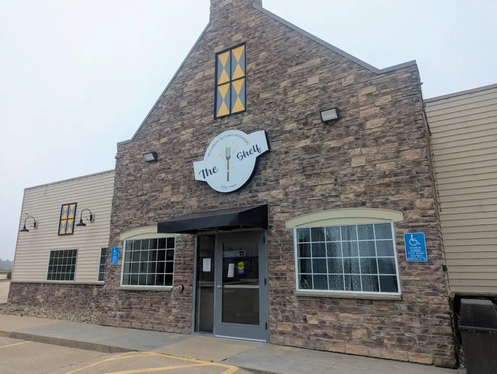 pella-community-food-shelf-fall-2025