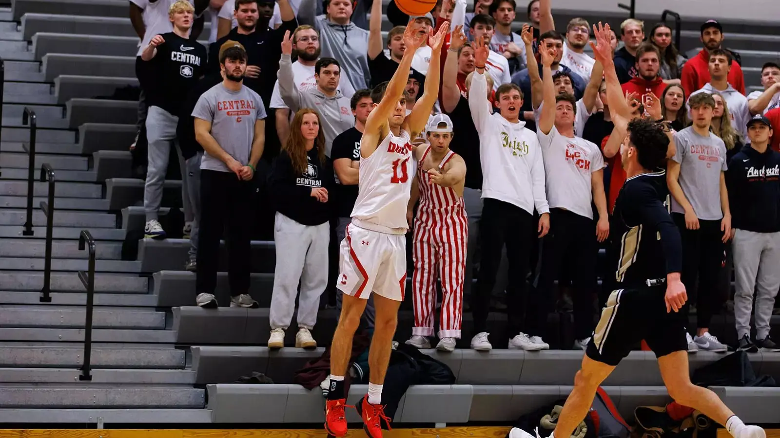 central-mbb-grant-uecker-3