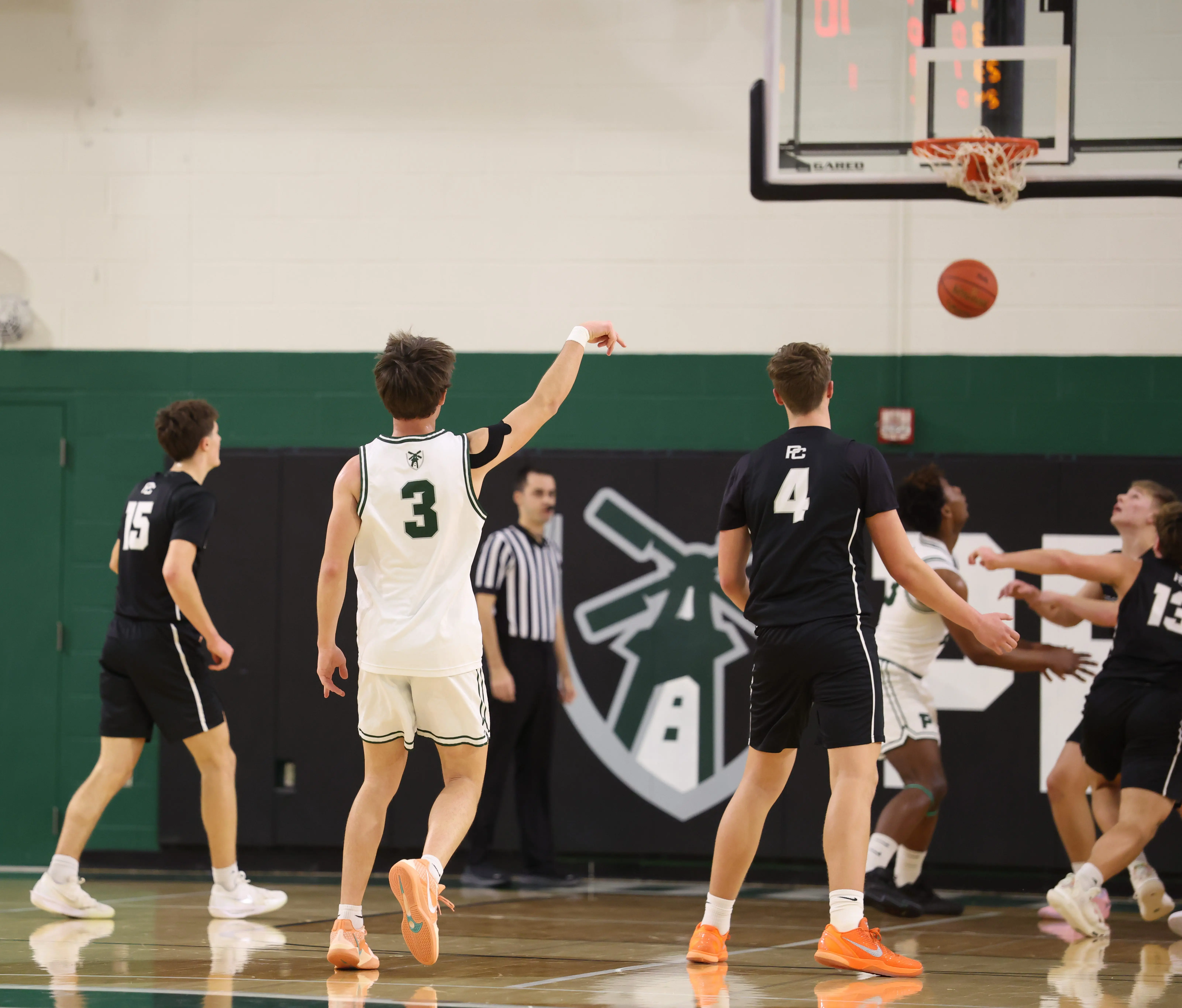 pella-vs-pella-christian-boys-basketball-2026-027