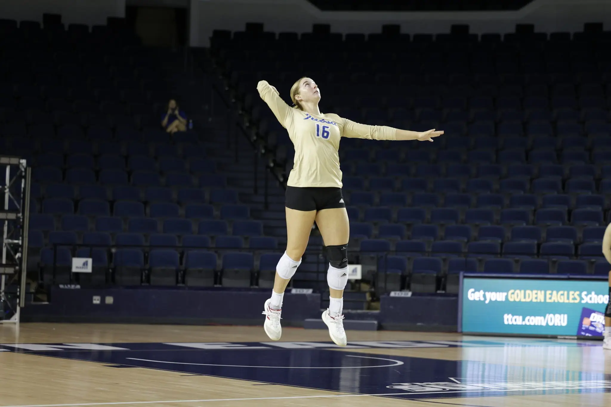 brittany-bacorn-action-3