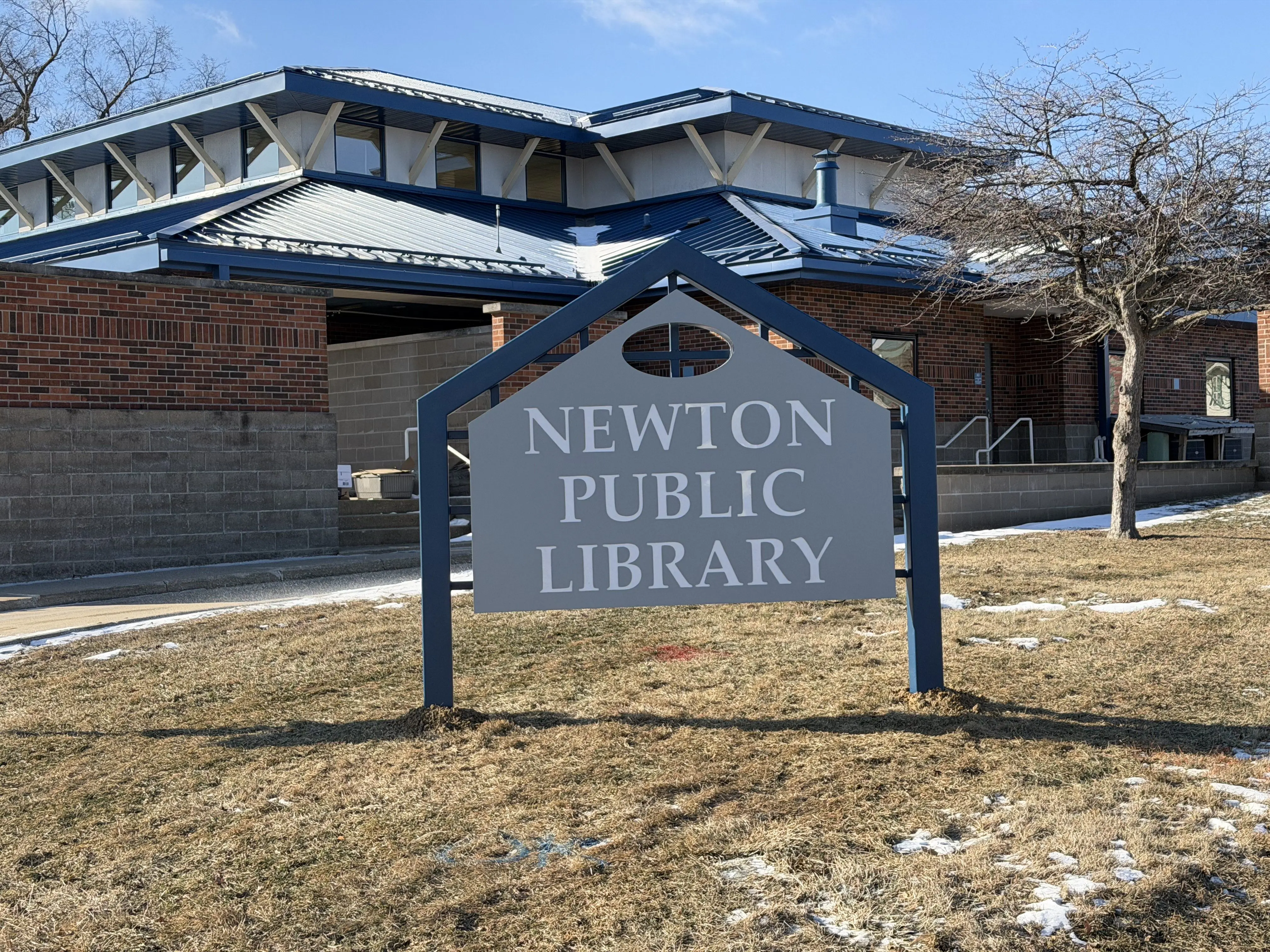 newton-library-sign