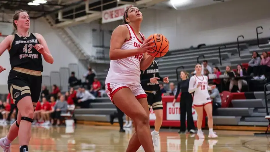 central-wbb-cece-moore-3