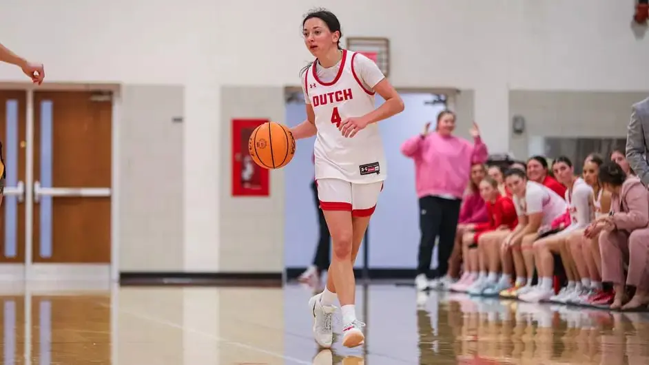 central-wbb-emily-naughton-8