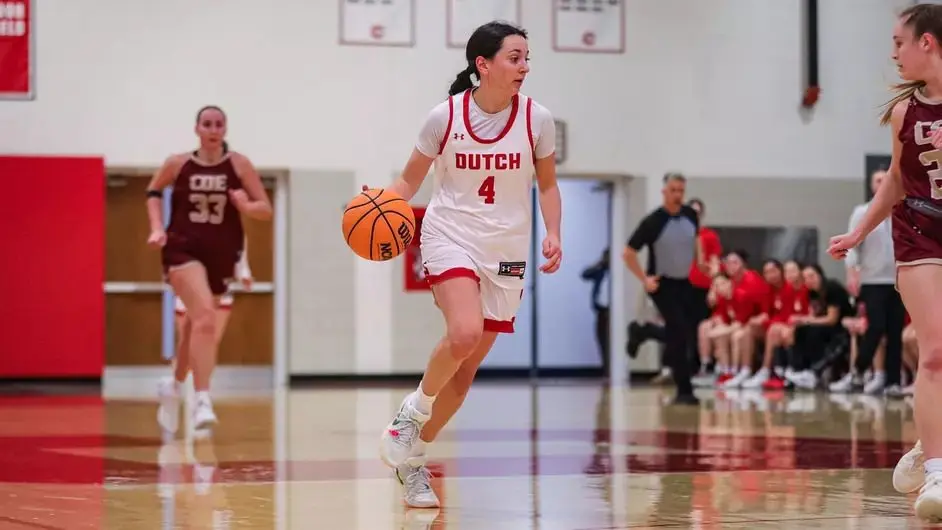 central-wbb-emily-naughton-9