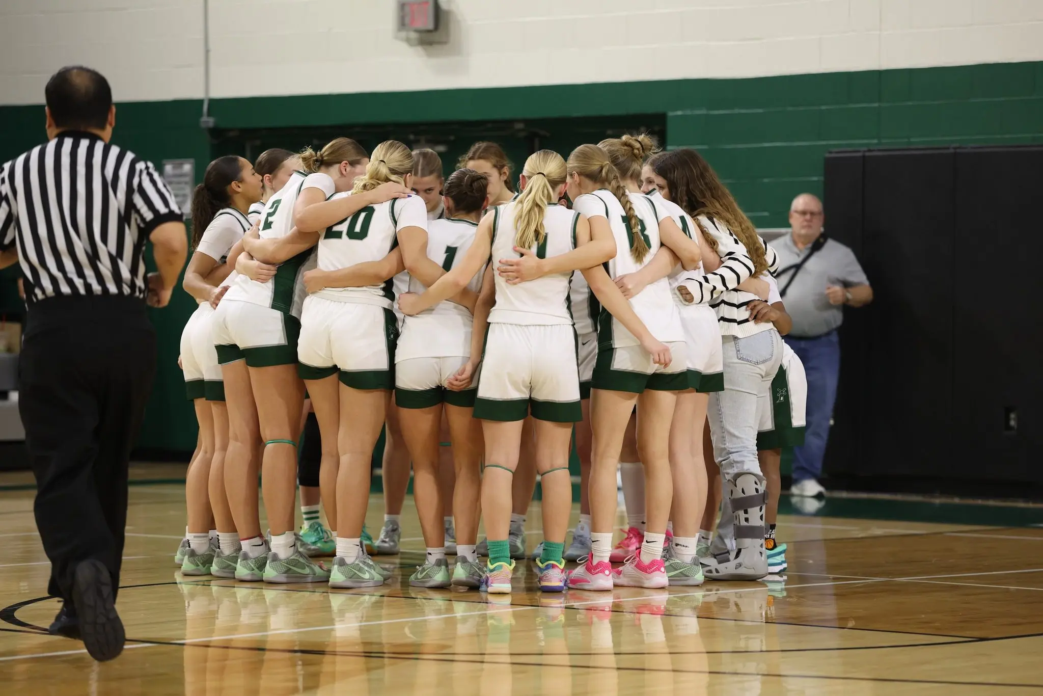 pella-girls-basketball-2