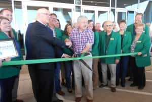 Wild Rose Founder Gary Kirke(left) with Gov. Branstad(right) at ribbon-cutting for Wild Rose