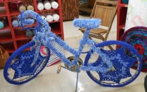 yarn bombed bike