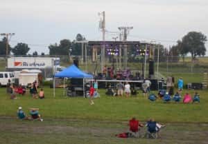Dirtfoot performing in the grandstands in Jefferson