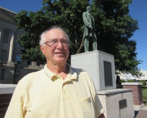 Jed Magee & Lincoln statue on the square