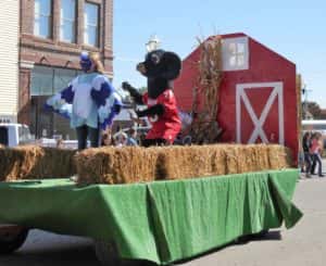 Homecoming parade float from 2015
