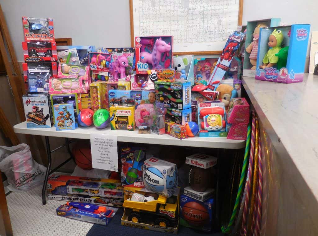 toys-for-tots-pic-1
