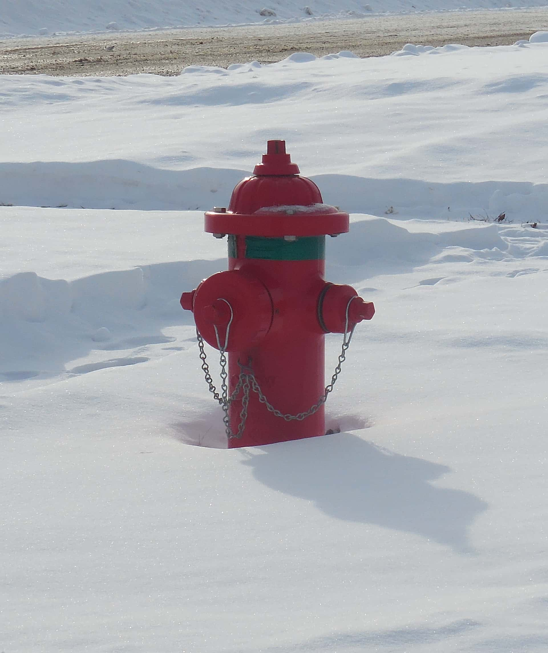 fire-hydrant-in-snow