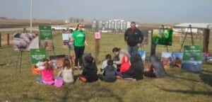 Kids learning about hogs