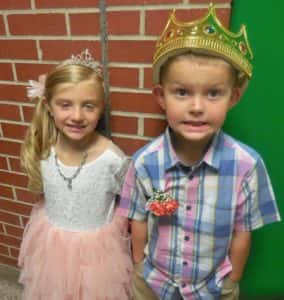 Paton-Churdan Mini Queen is Kenna May (left) and Carter Charleson (right)