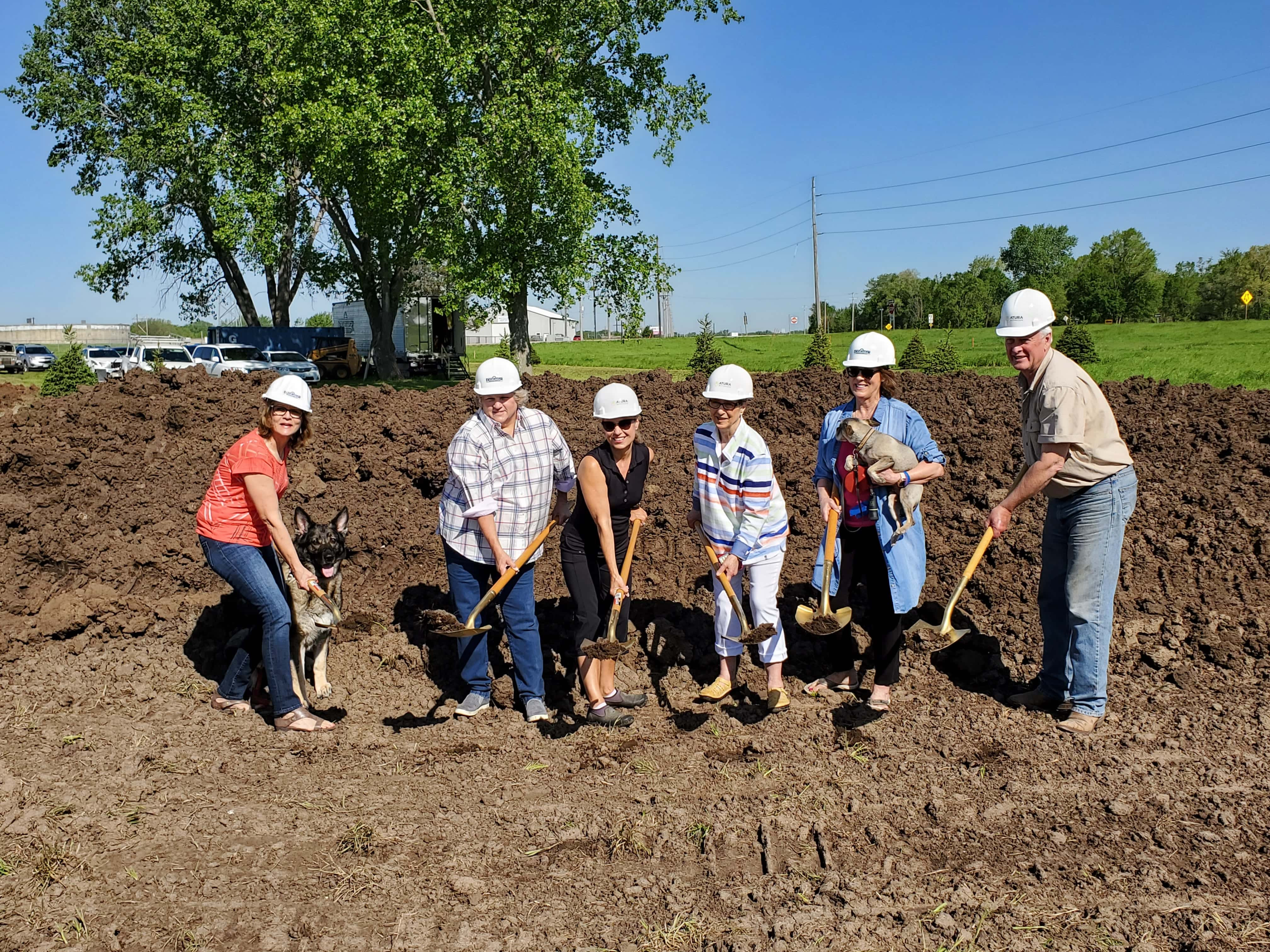 raccoon-river-pet-rescue-groundbreaking-1