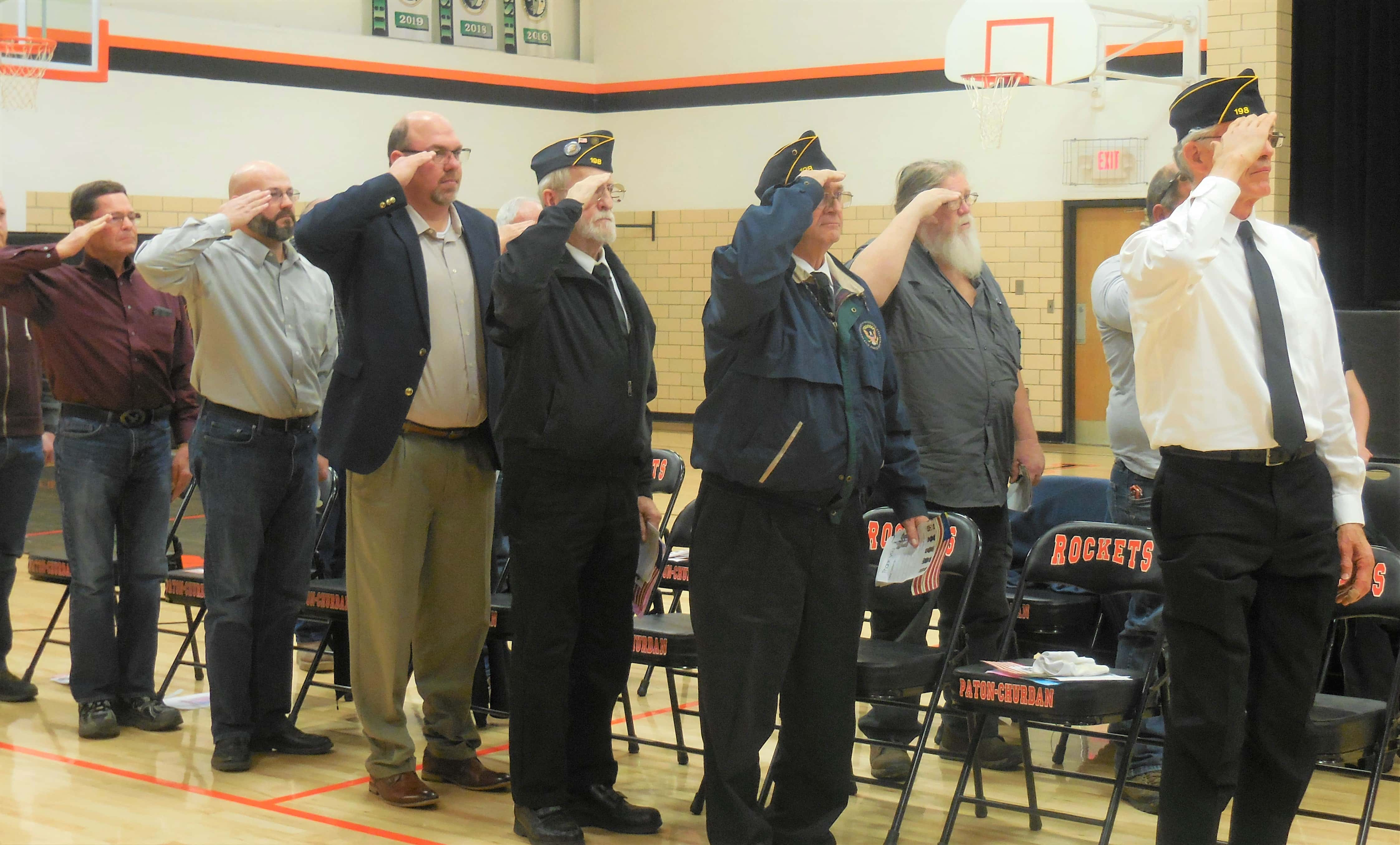 veterans-saluting