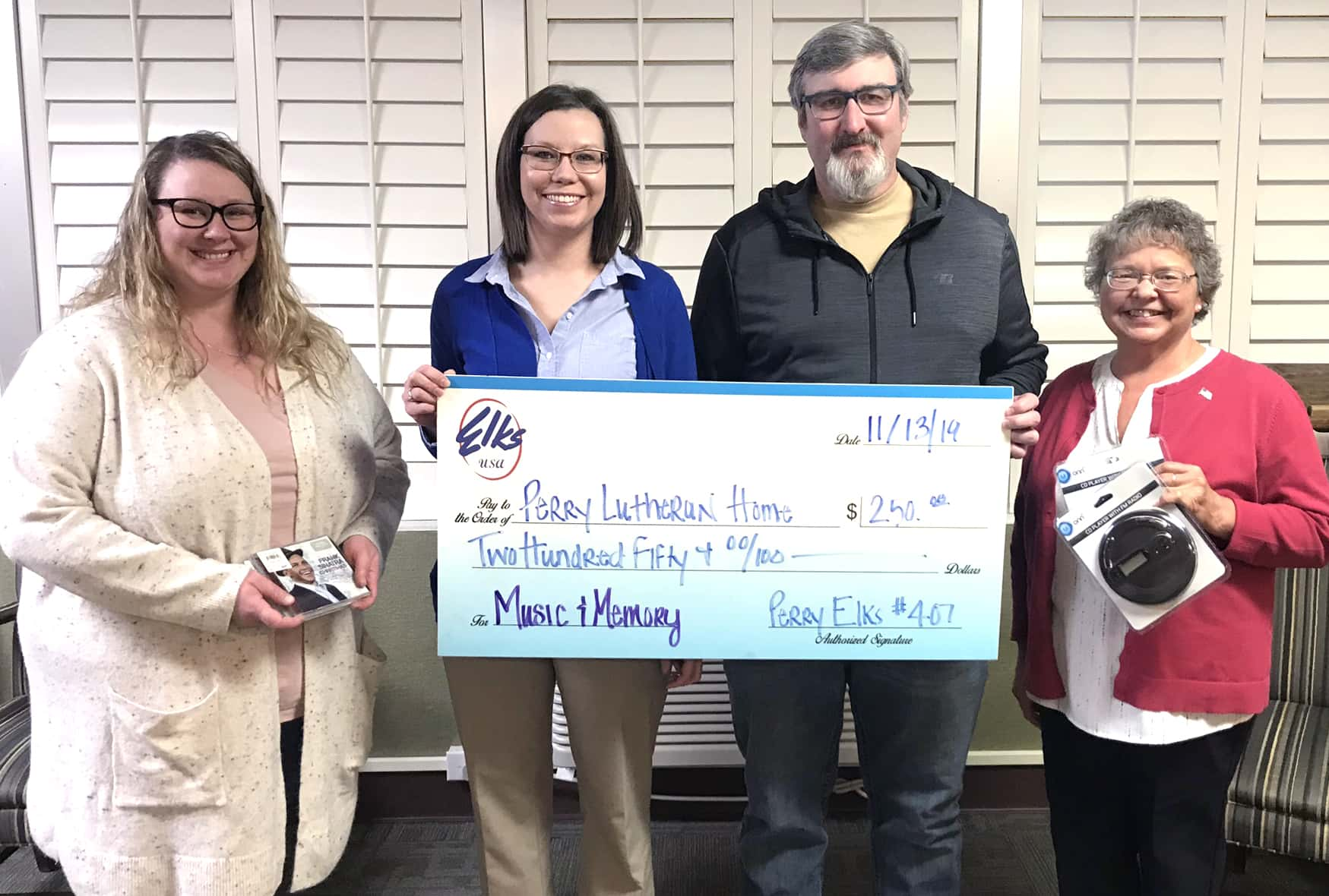 perry-lutheran-homes-elks-donation