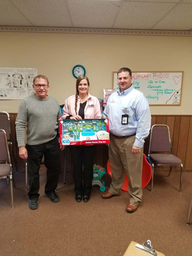 Wild Rose, Jefferson Kiwanis and Raccoon Valley Radio Donates to