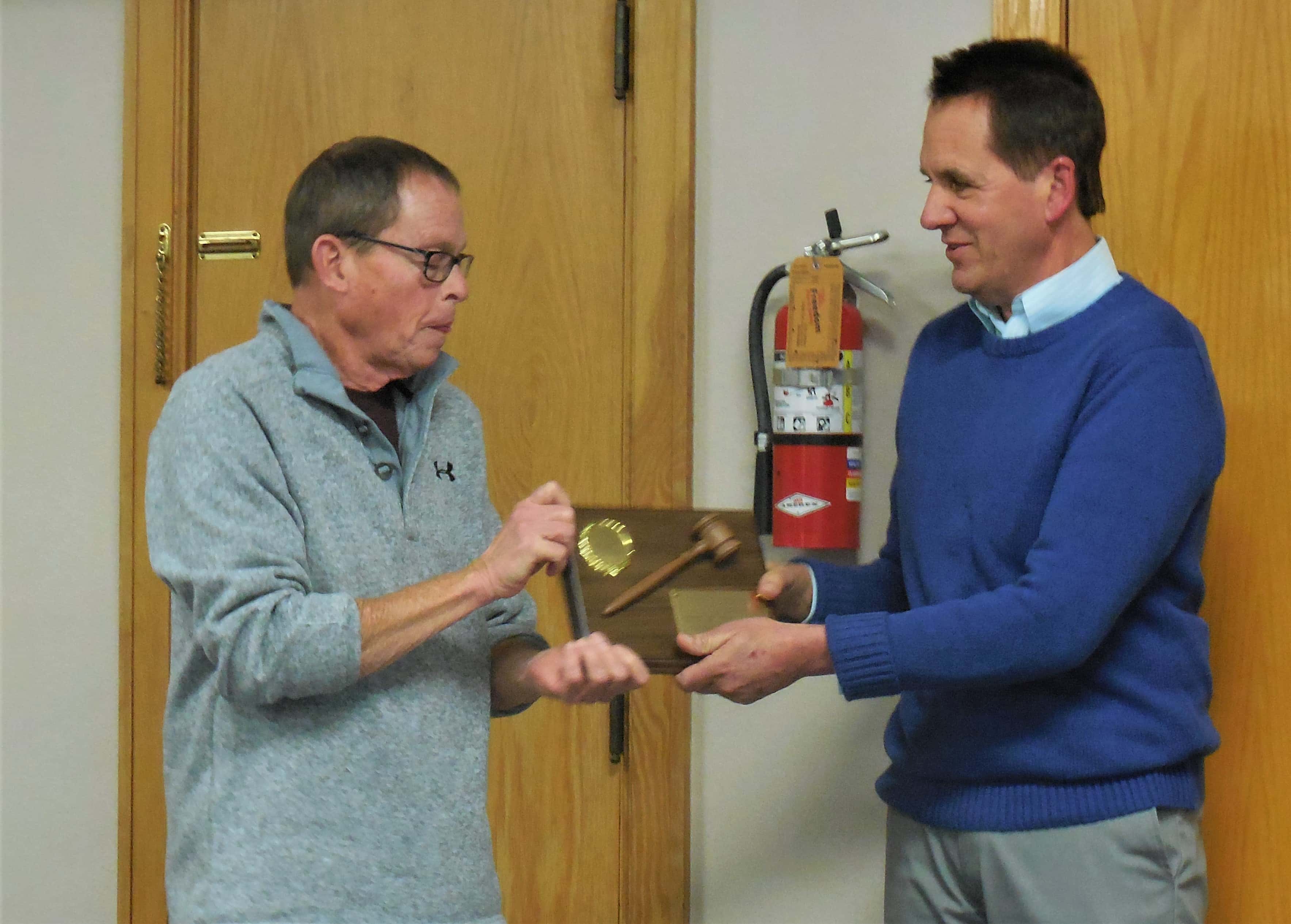 palmer-presents-berry-with-plaque