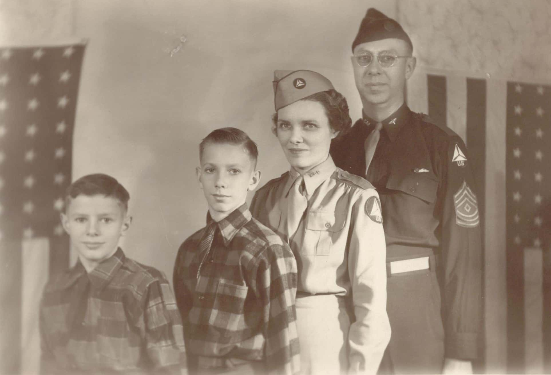 glh-family-1943