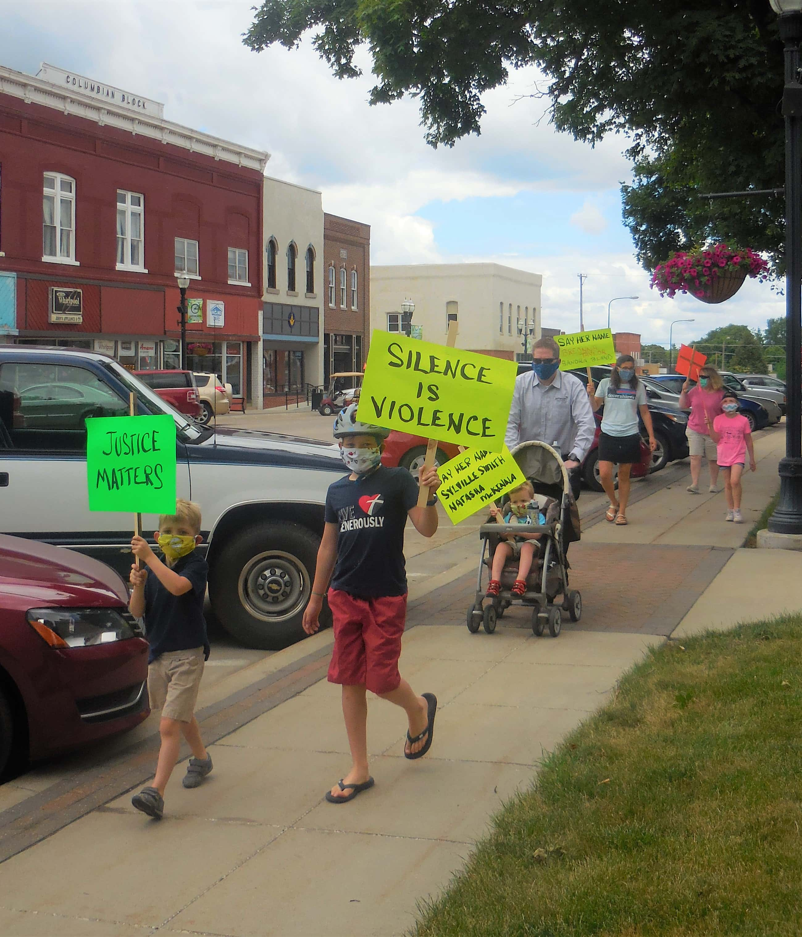 protest-in-jefferson-6_23-pic-2