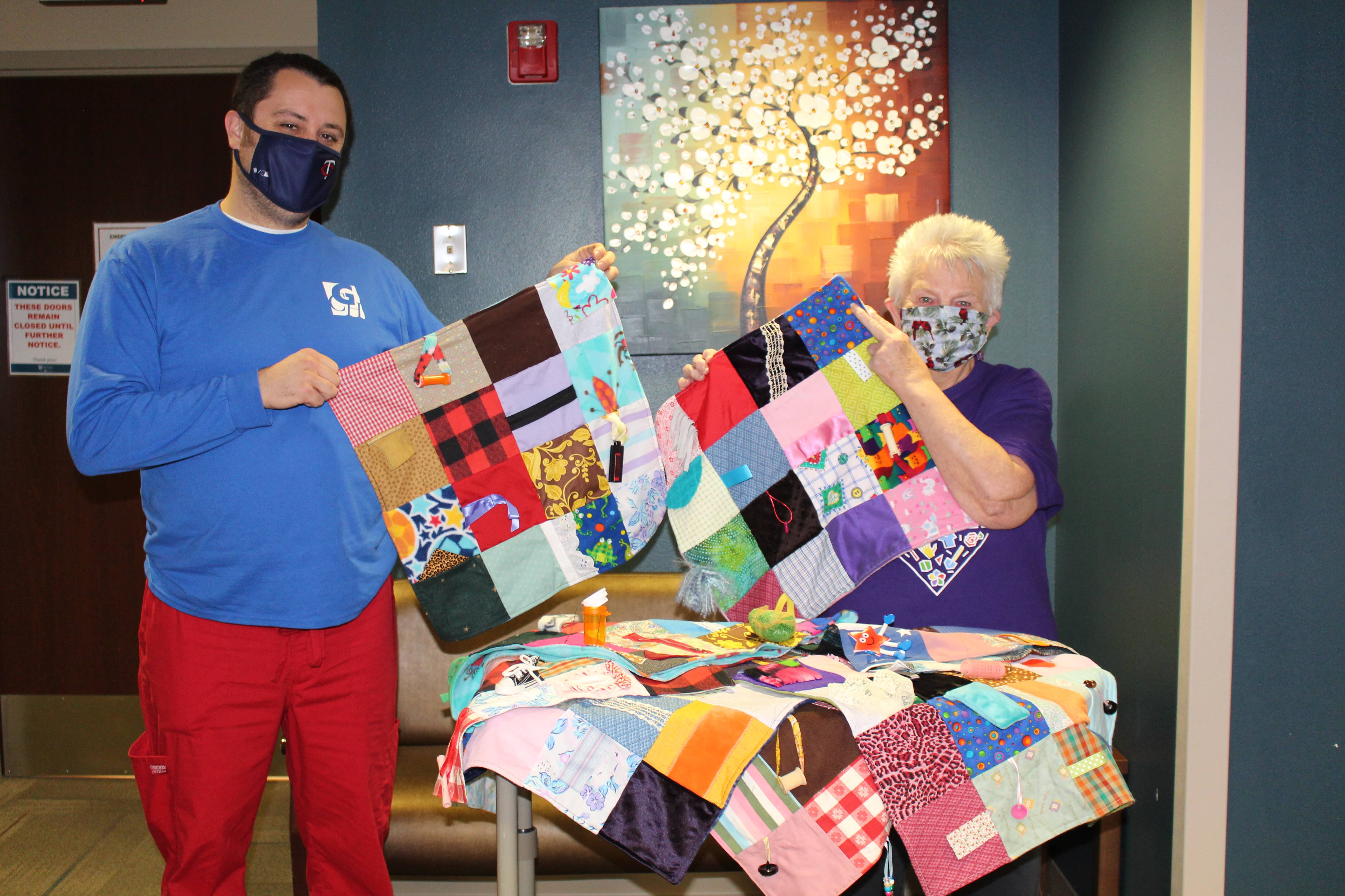 royal-neighbors-donation