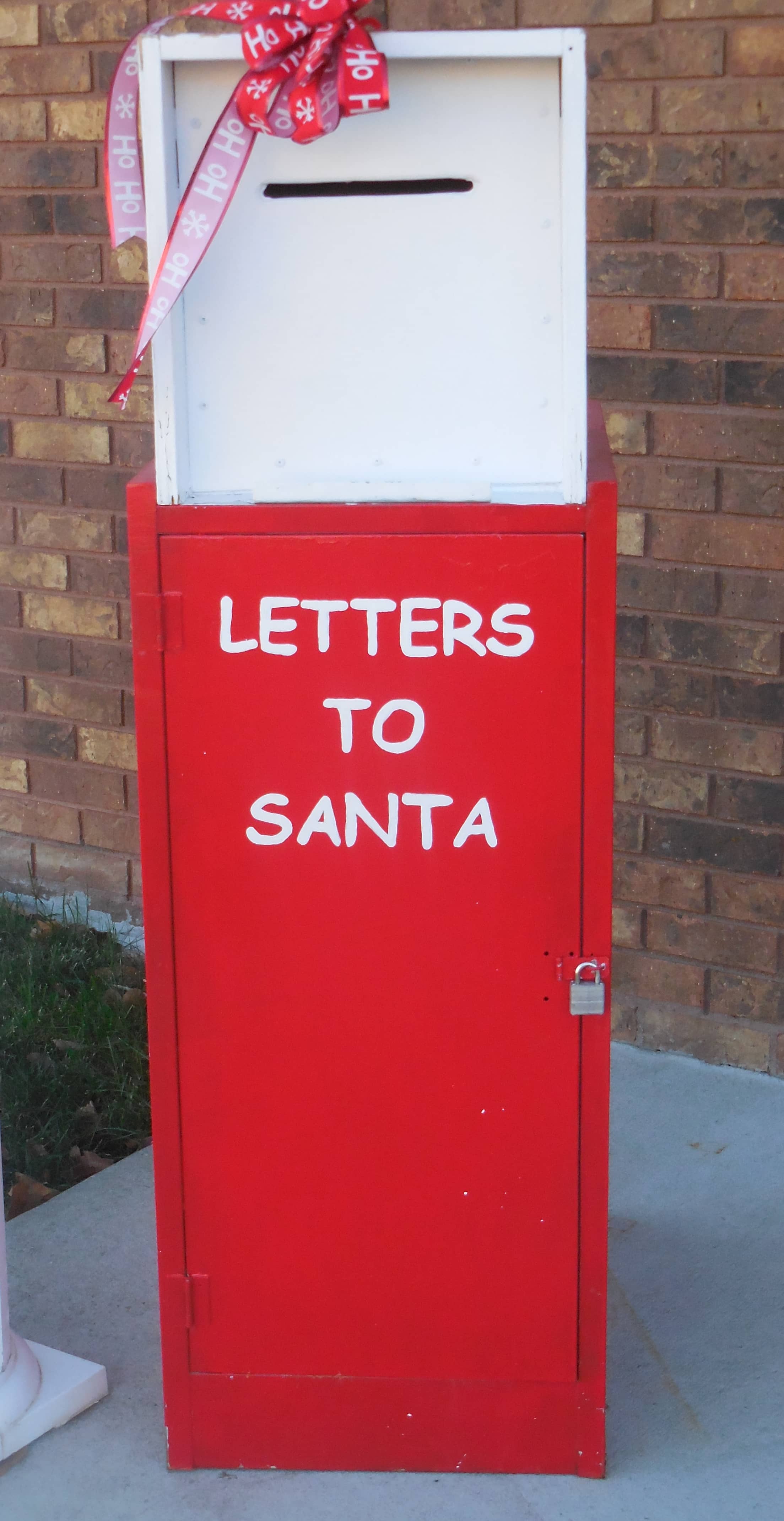 santa-mailbox