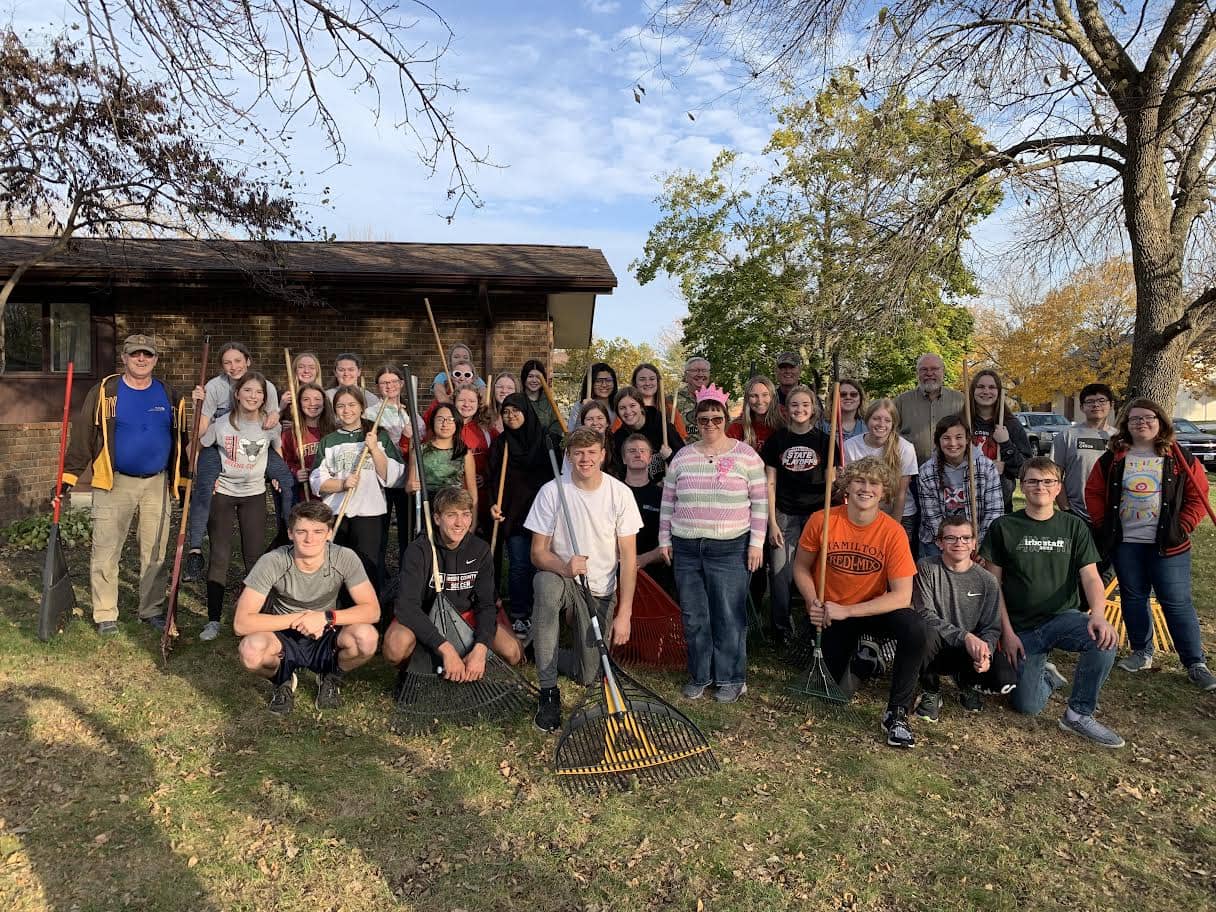 leaf-raking-2021