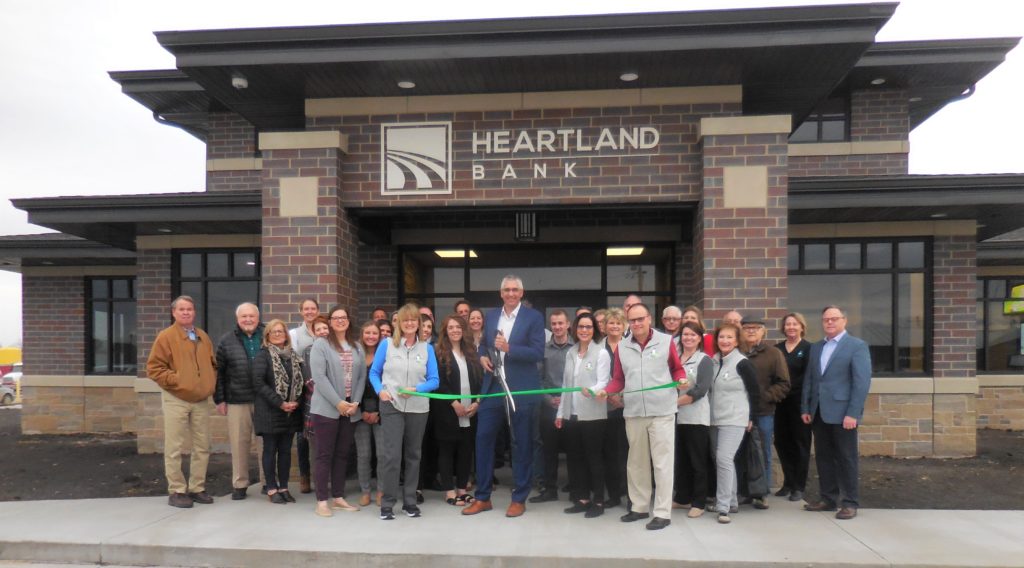 Heartland Bank in Jefferson Celebrates New Location with RibbonCutting