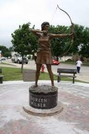 doreen-wilber-statue-2