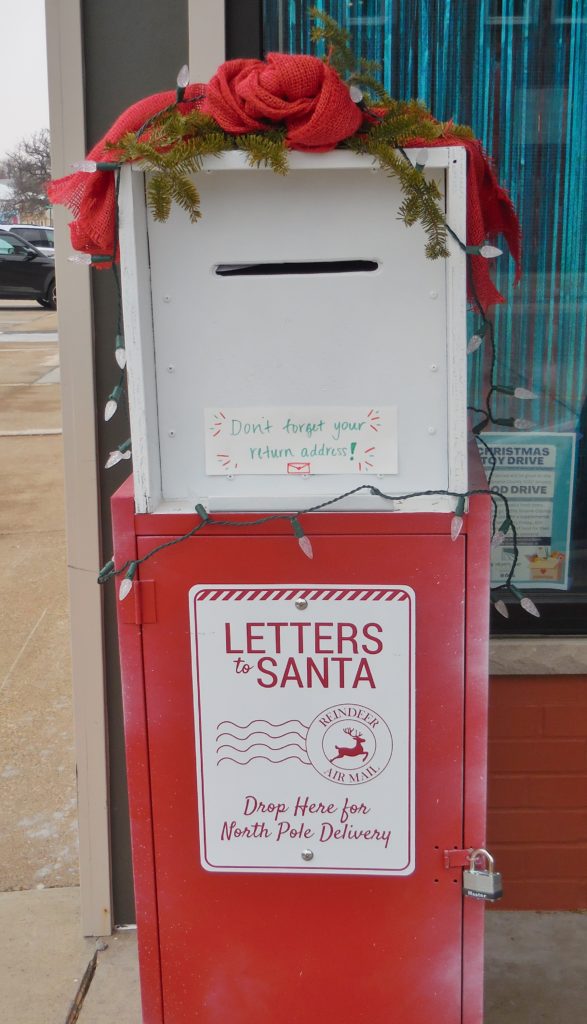 12/8: Letters to Santa mailbox (with or without stand) — Welcome