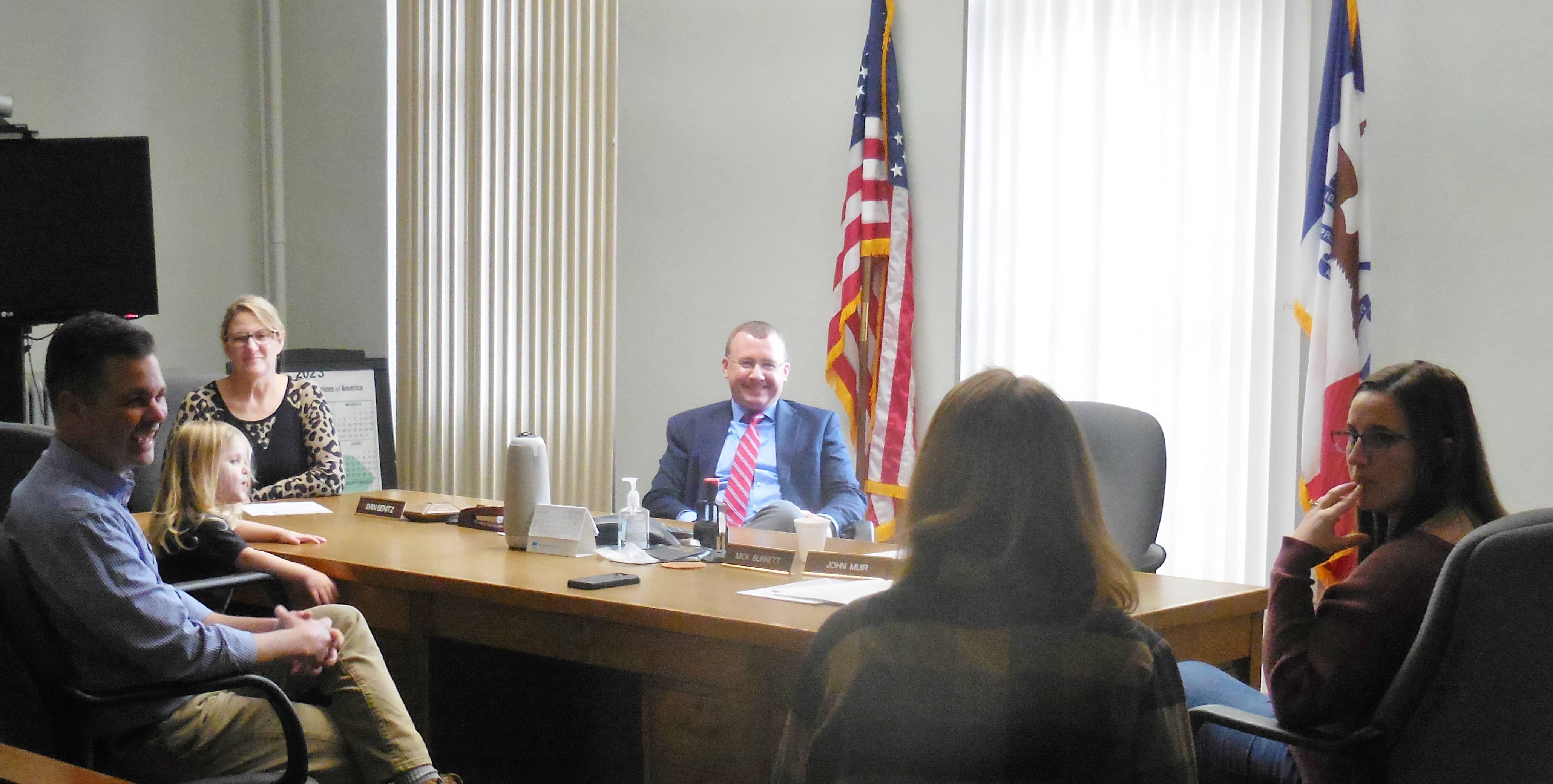 zach-nunn-at-greene-co-courthouse