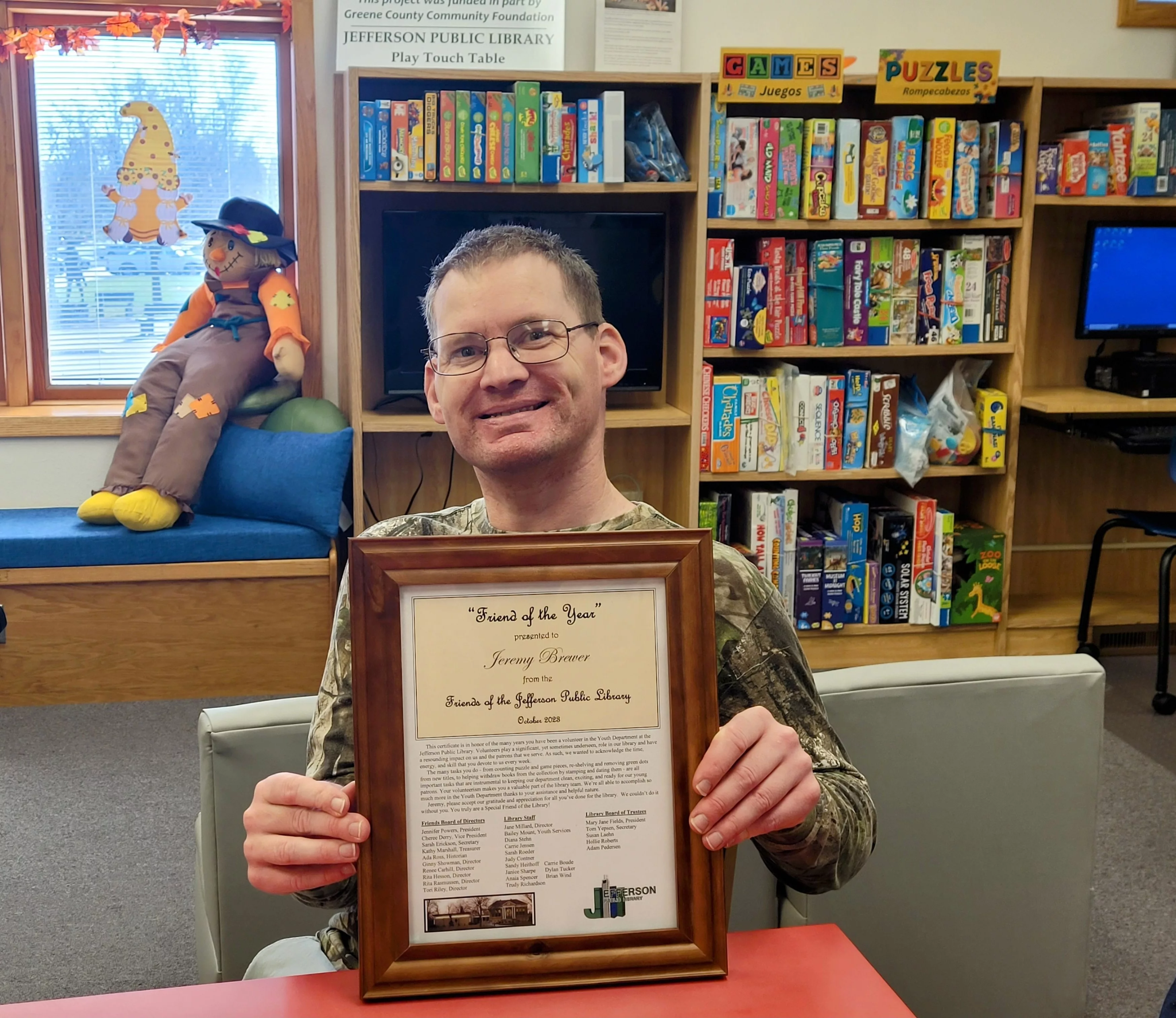 jeremy-with-certificate