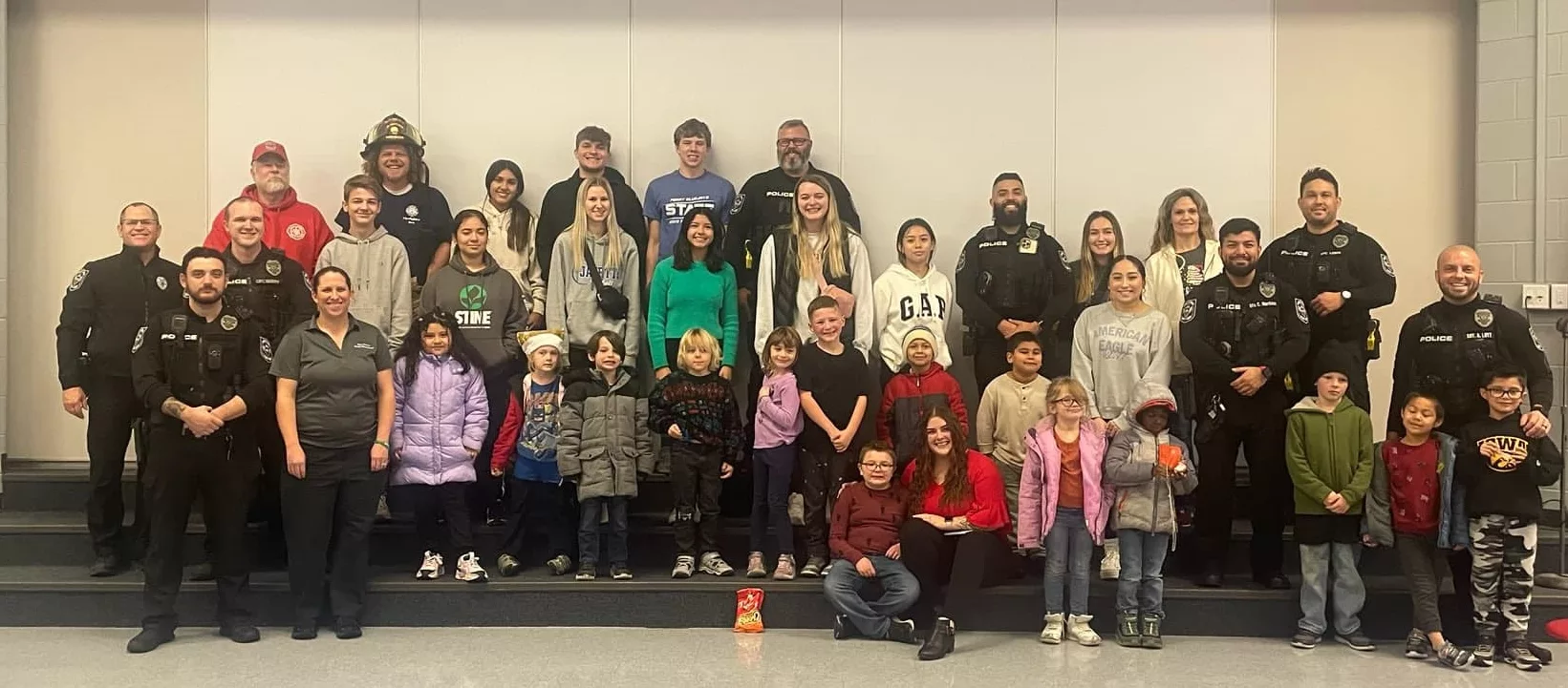 2023-perry-police-shop-with-a-cop