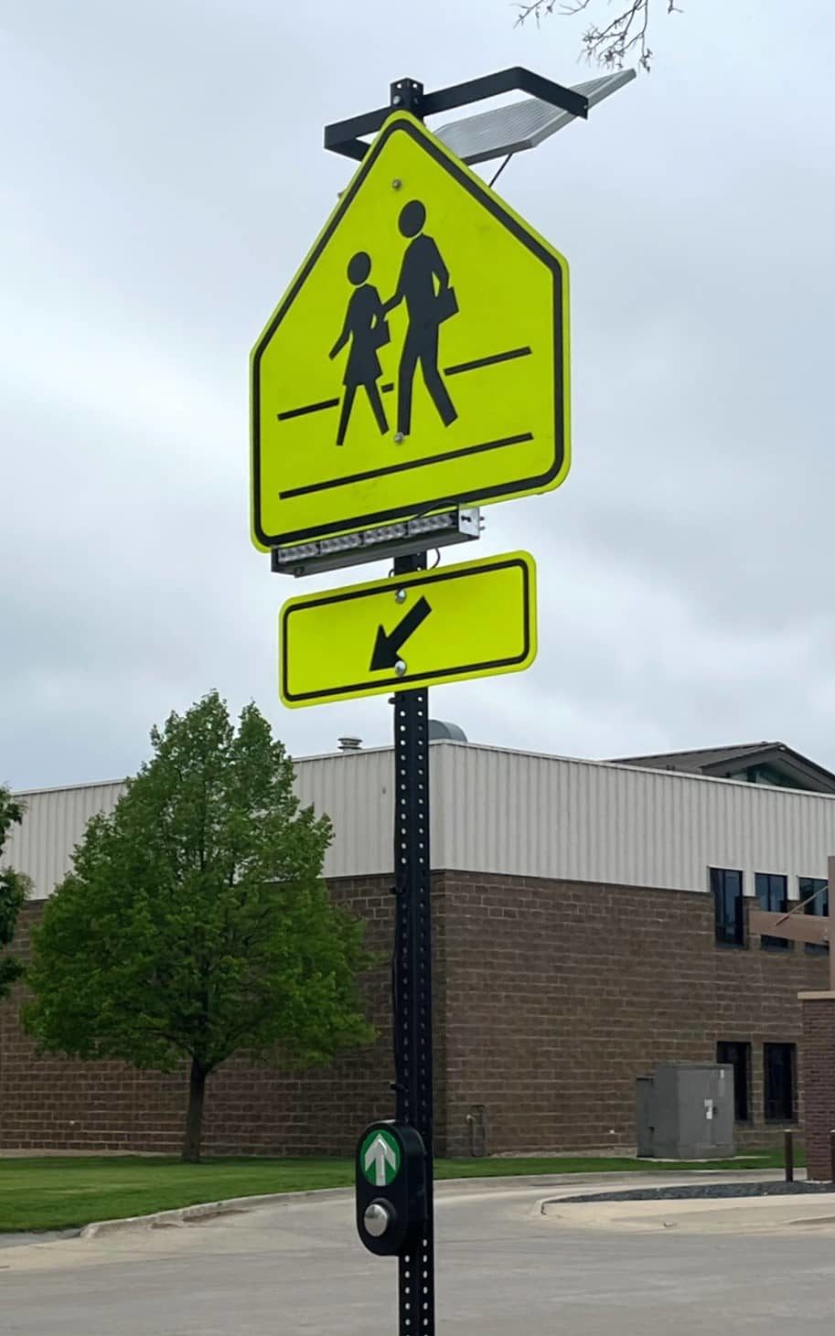 new-light-up-pedesterian-crosswalk-sign
