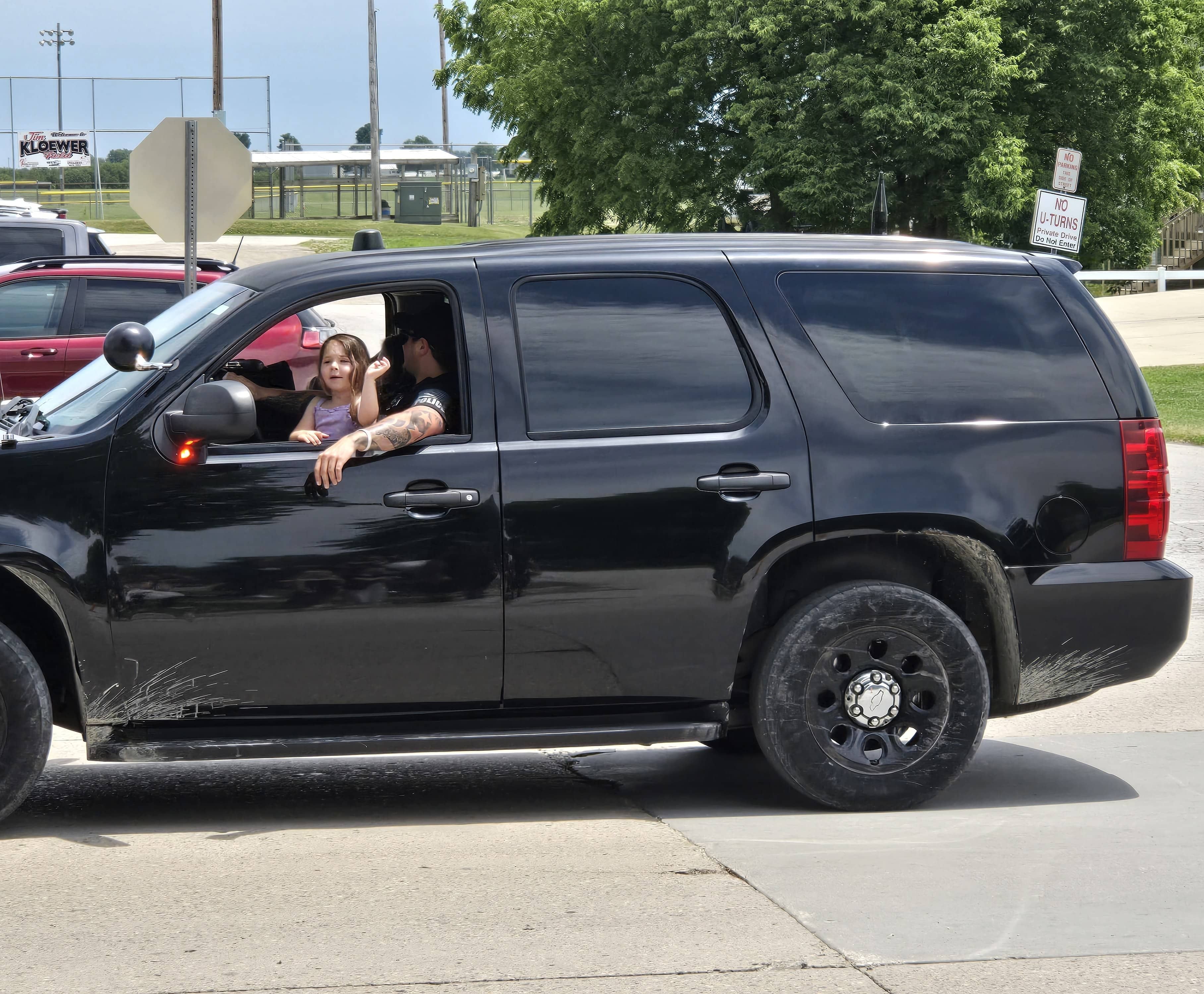 1-spd-officer-daniel-irving-leads-the-parade