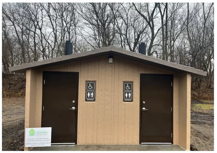 final-restroom-at-spring-lake-park