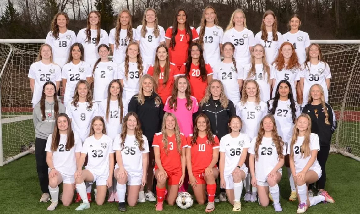 adm-girls-soccer-team-2025