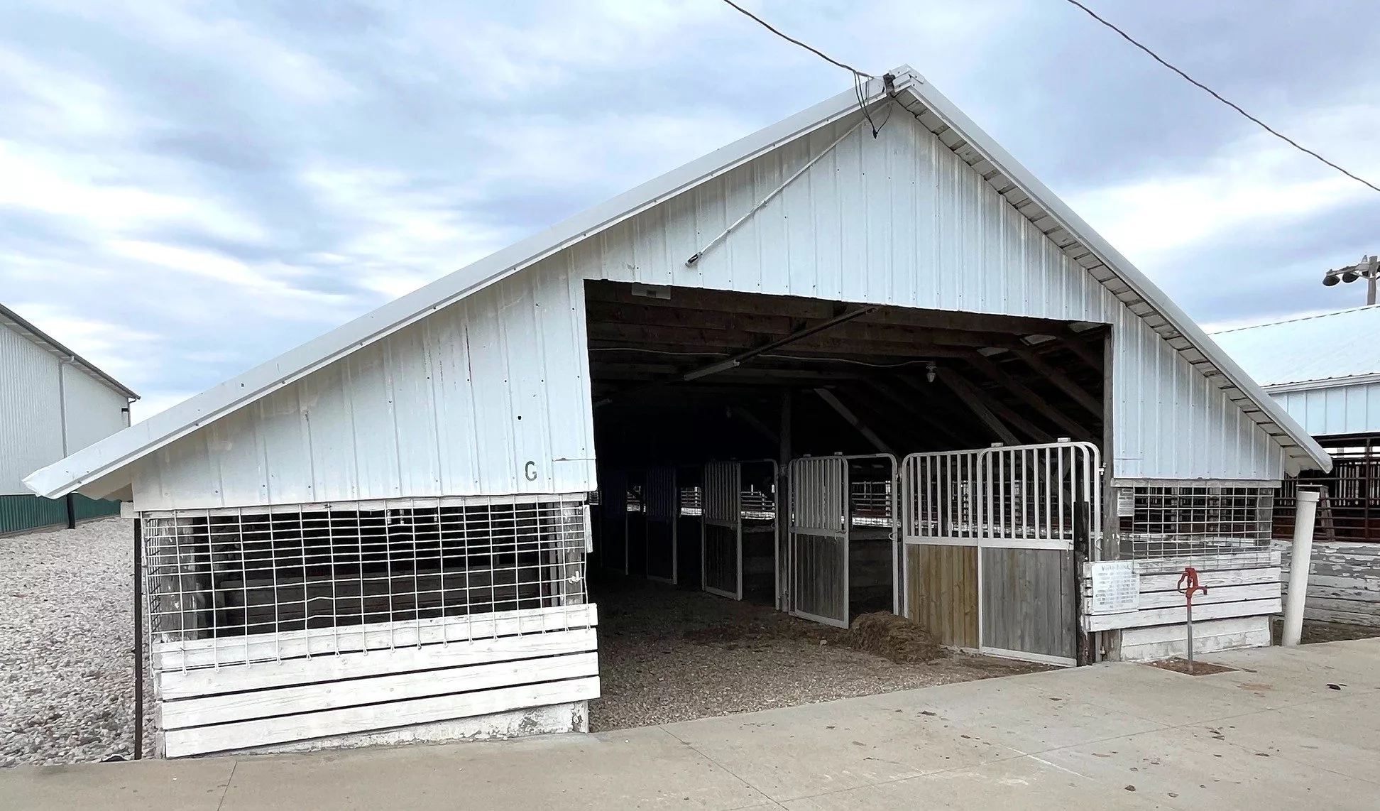horse-barn-to-be-demolished