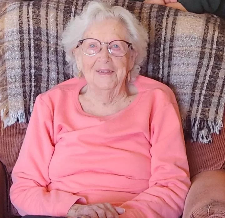 julia-millhollin
