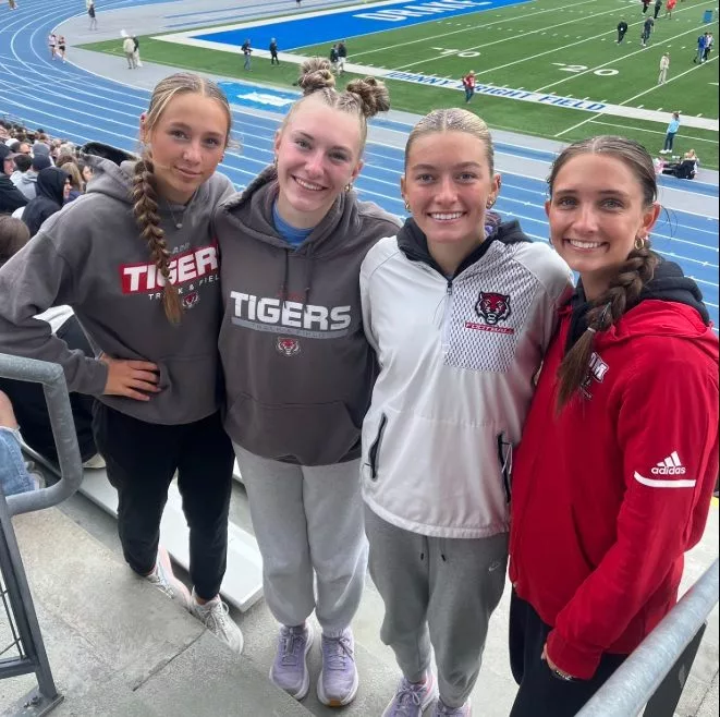 adm-girls-shuttle-relay